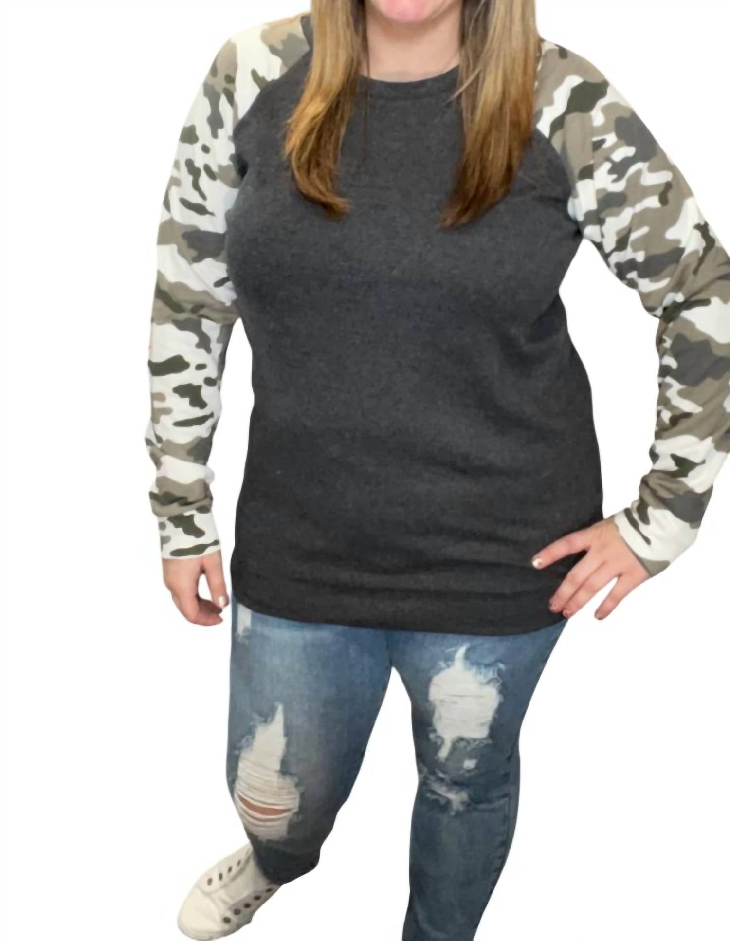 Камуфляжный свитер с длинными рукавами в сером цвете Michelle Mae, серый
Камуфляжный свитер с длинными рукавами в сером цвете Michelle Mae, серый