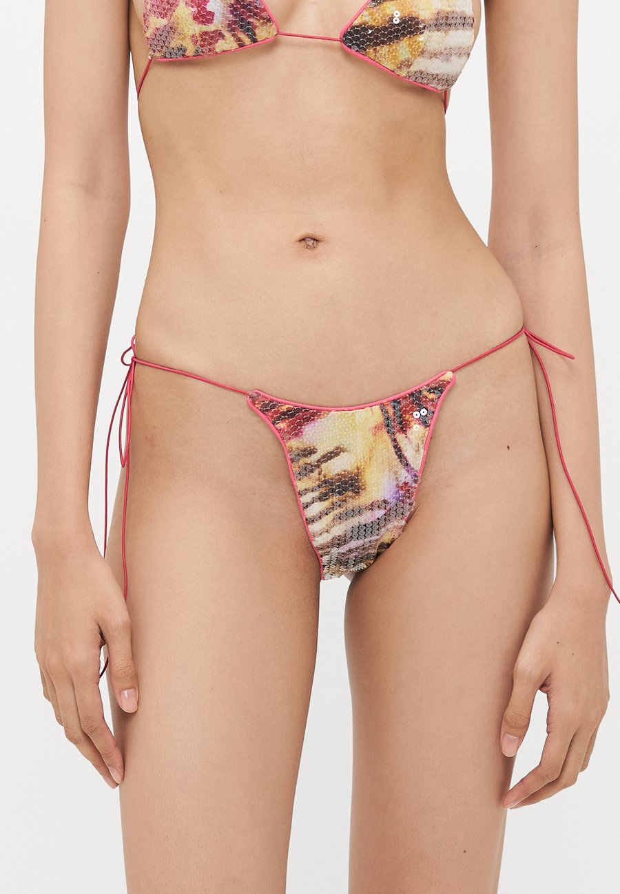 Низ бикини Jaded London PRINTED SEQUIN BOTTOMS, Multi/Multi-Coloured, Зеленый, Низ бикини Jaded London PRINTED SEQUIN BOTTOMS, Multi/Multi-Coloured
Низ бикини Jaded London PRINTED SEQUIN BOTTOMS, Multi/Multi-Coloured, Зеленый, Низ бикини Jaded London PRINTED SEQUIN BOTTOMS, Multi/Multi-Coloured