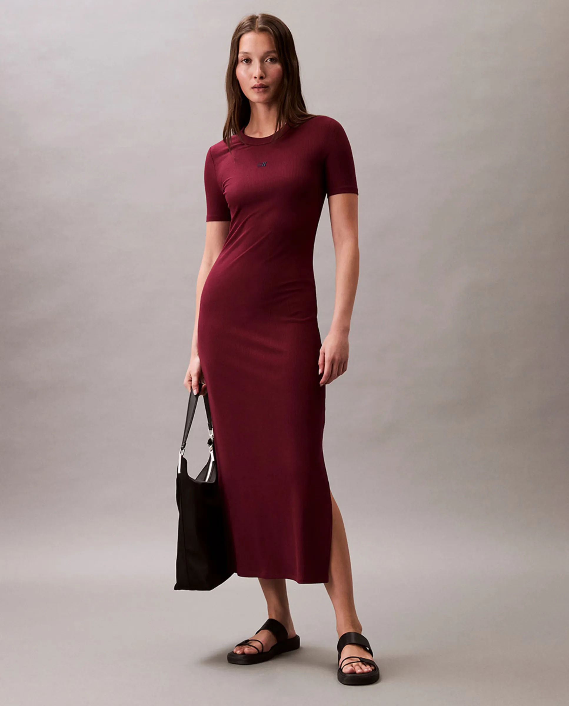 Длинное платье для женщин с логотипом Calvin Klein Jeans, бордовый
Длинное платье для женщин с логотипом Calvin Klein Jeans, бордовый