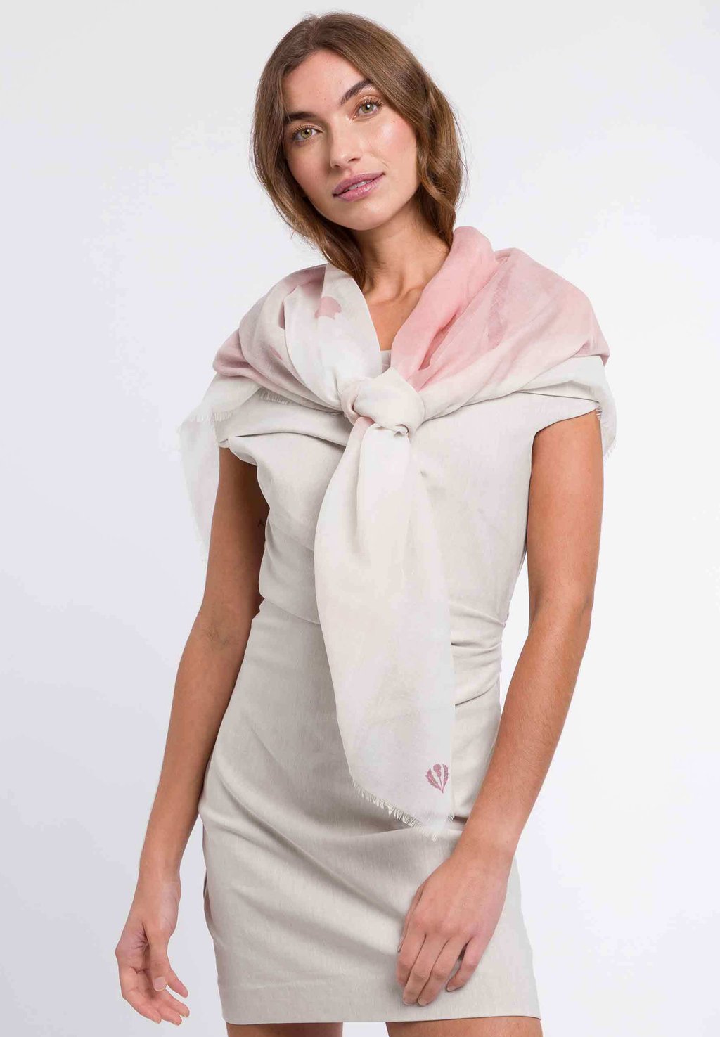 Шарф STRAWBERRY SQUARE FRAAS, розово-золотистый
Шарф STRAWBERRY SQUARE FRAAS, розово-золотистый