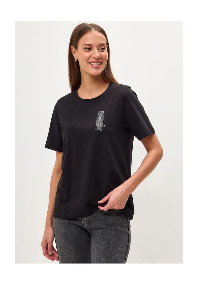 Кот-Рокер в рубашке Cat By Manii'Ta Lacitta, черный
Кот-Рокер в рубашке Cat By Manii'Ta Lacitta, черный