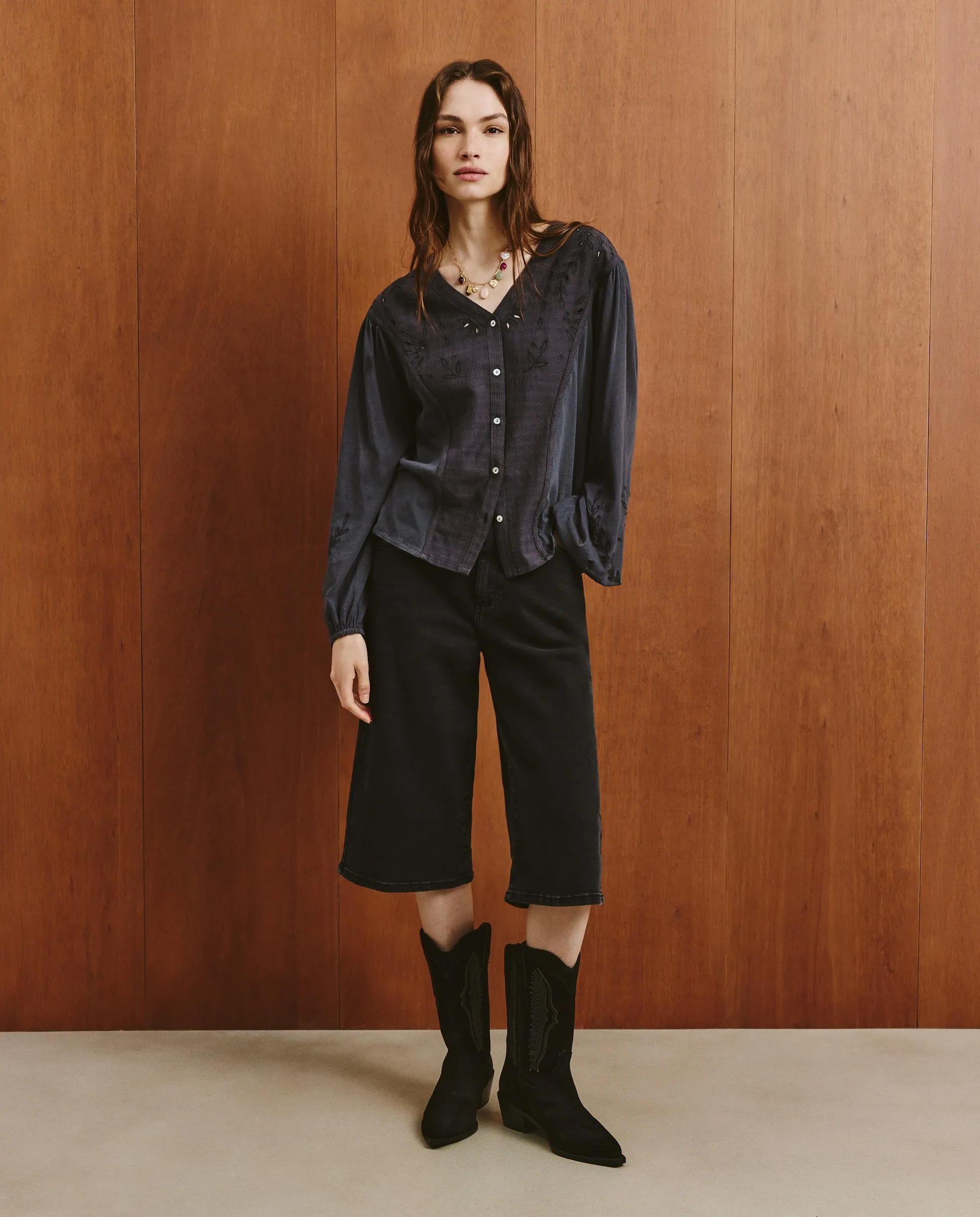 Женская однотонная хлопковая футболка Southern Cotton, темно-серый
Женская однотонная хлопковая футболка Southern Cotton, темно-серый