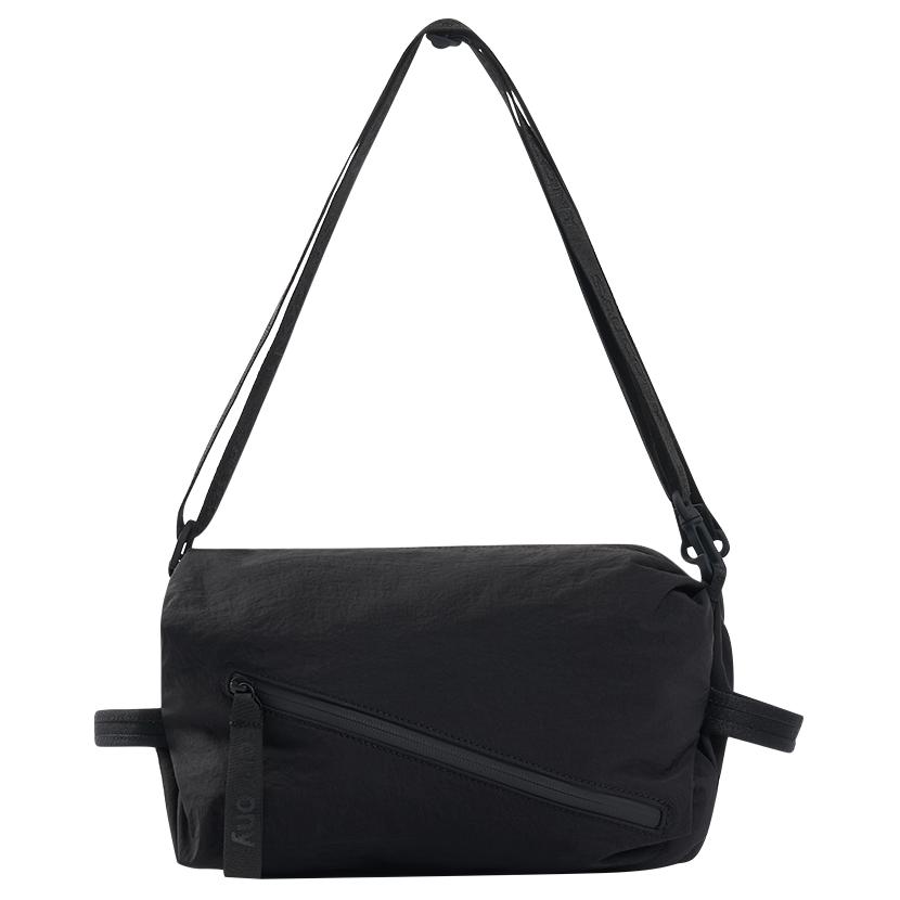 Saucony Тканевая наплечная сумка унисекс черная, Jet Black
Saucony Тканевая наплечная сумка унисекс черная, Jet Black