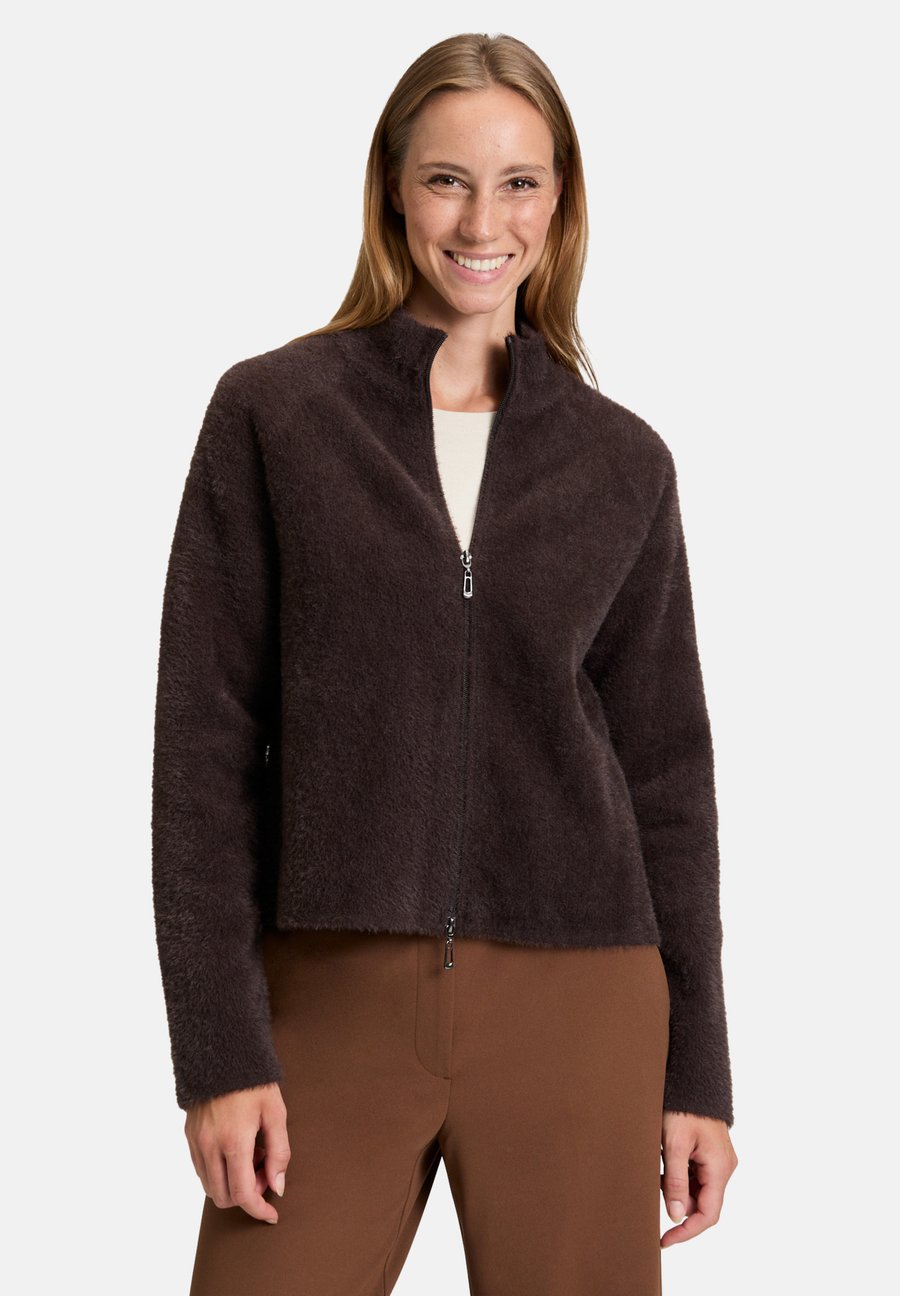 Кардиган Betty Barclay MIT REISSVERSCHLUSS, Light Maroon/Brown
Кардиган Betty Barclay MIT REISSVERSCHLUSS, Light Maroon/Brown