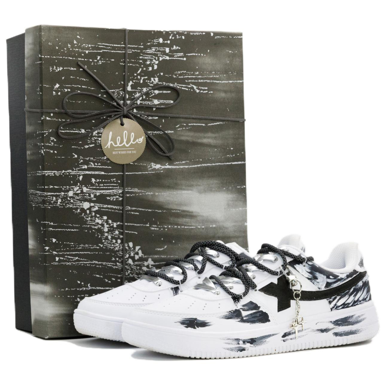 XTEP Кроссовки Air Force One противоскользящие износостойкие низкие для скейтбординга мужские белые черные - теневая тушь (змеиный подарочный бокс), цвет Ink Shadow (Snake Gift Box)
XTEP Кроссовки Air Force One противоскользящие износостойкие низкие для скейтбординга мужские белые черные - теневая тушь (змеиный подарочный бокс), цвет Ink Shadow (Snake Gift Box)