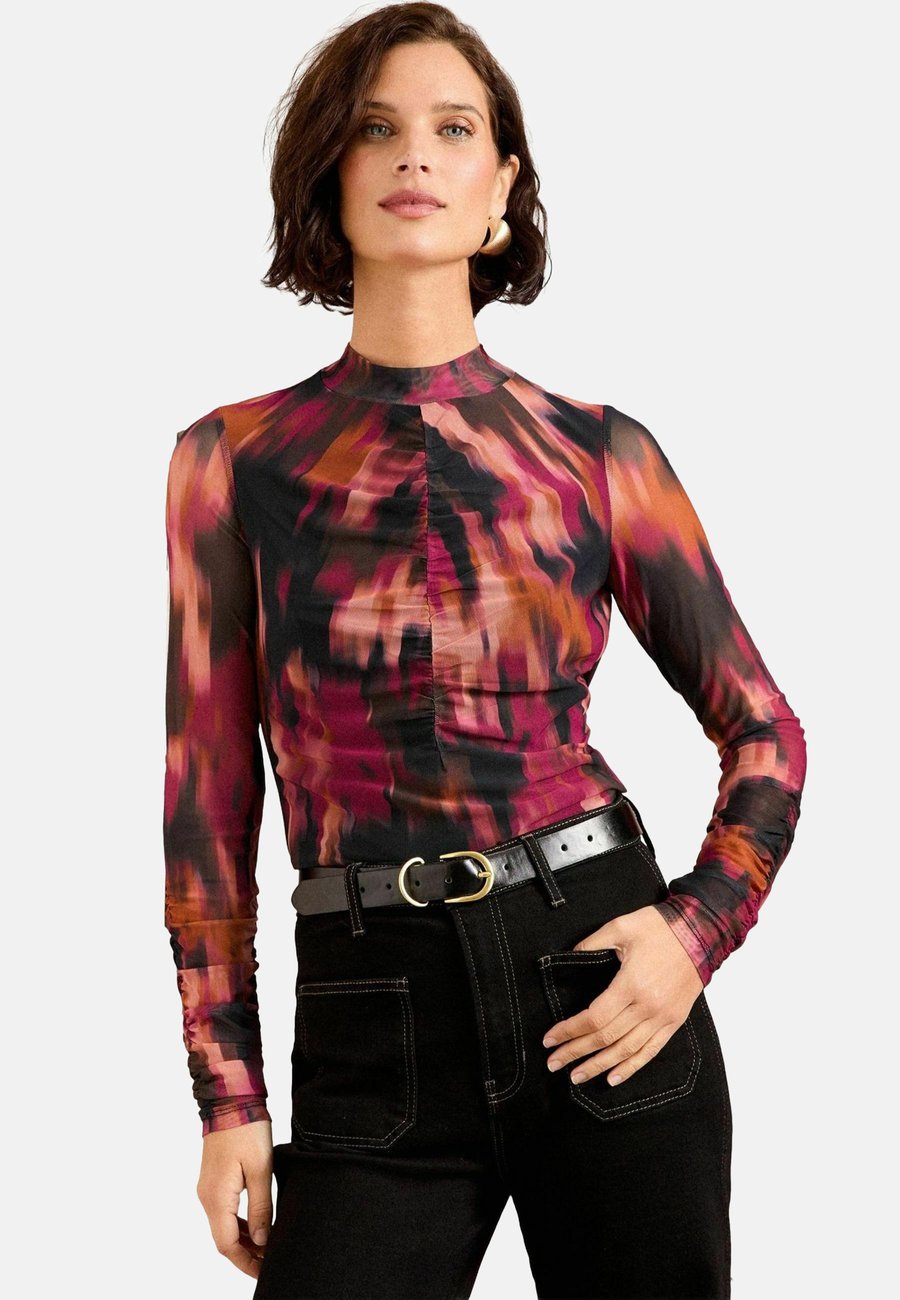 Блуза Love & Roses RUCHED LONG SLEEVE , Pink And Orange Print/Pink
Блуза Love & Roses RUCHED LONG SLEEVE , Pink And Orange Print/Pink