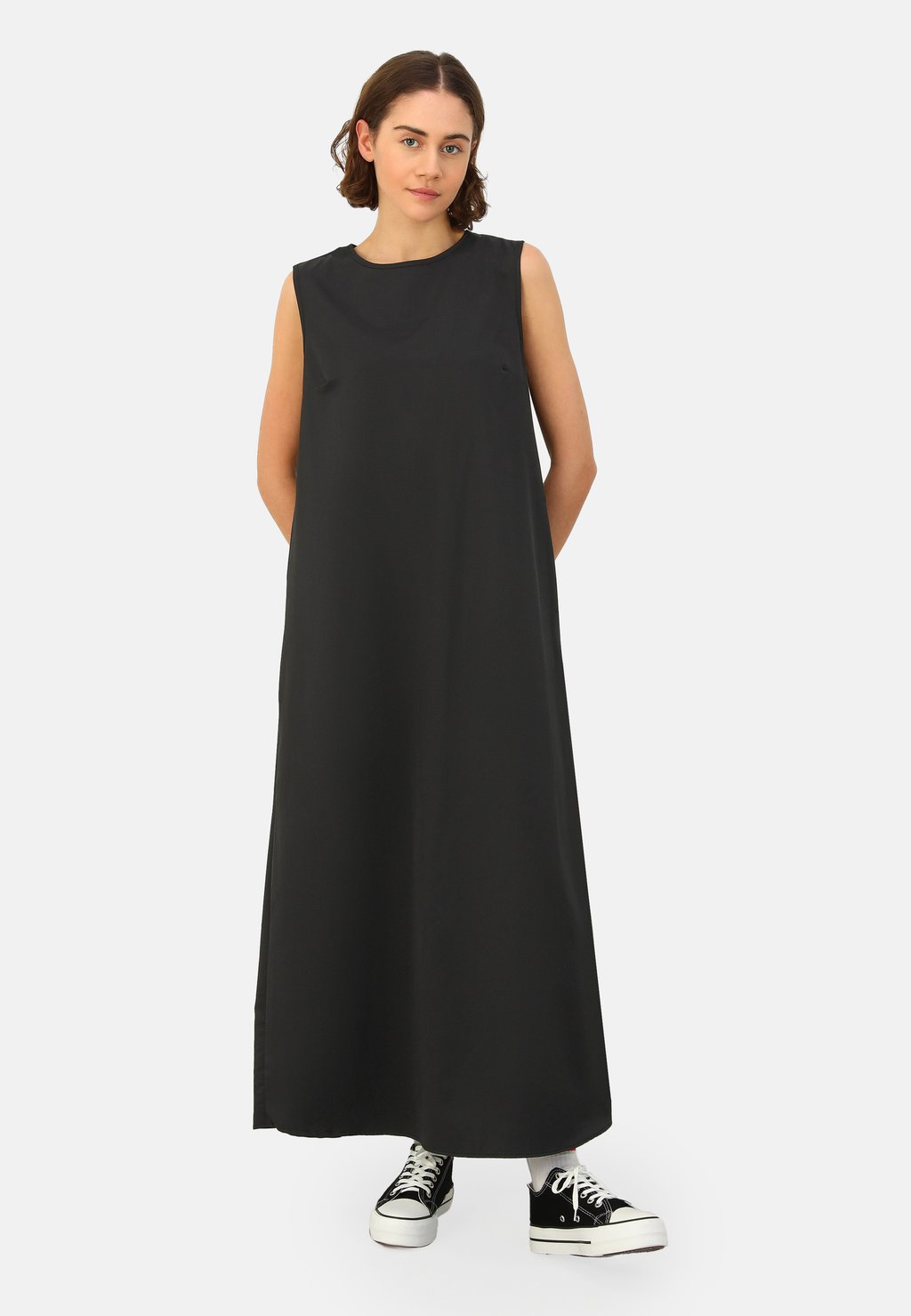 Платье макси Modanisa, черный 
Платье макси Modanisa, черный