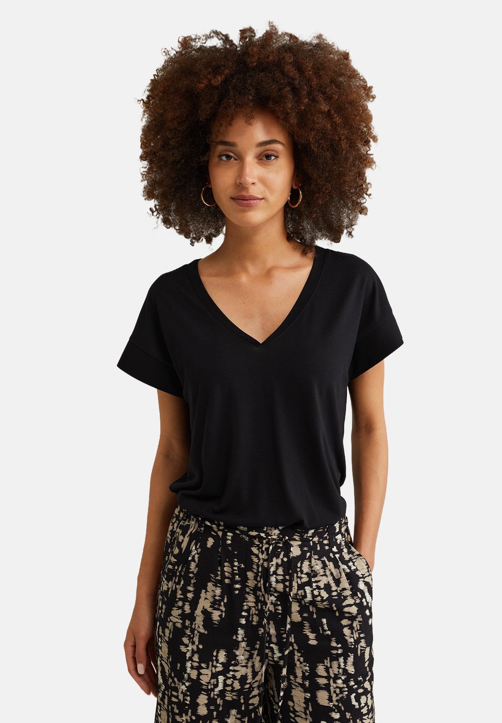 Базовая футболка WE Fashion, черный
Базовая футболка WE Fashion, черный