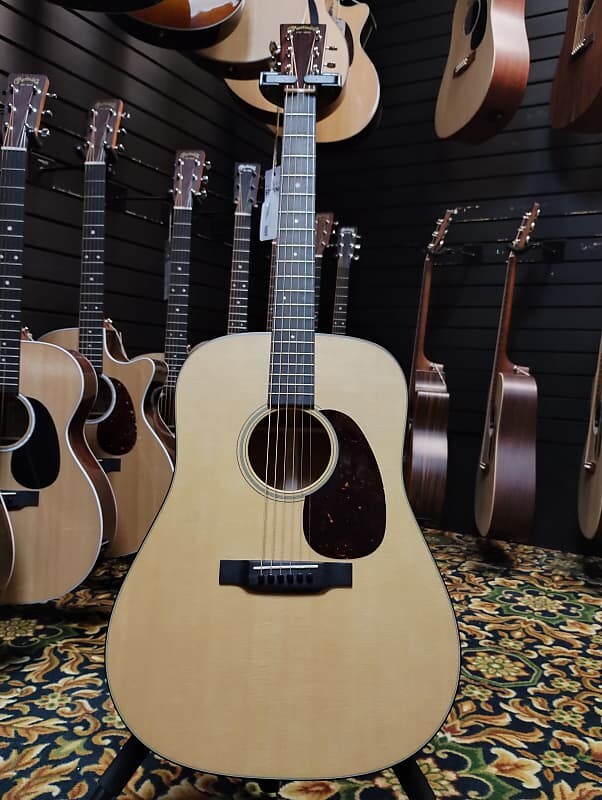 Акустическая гитара Martin D-18 Satin 2023 
Акустическая гитара Martin D-18 Satin 2023