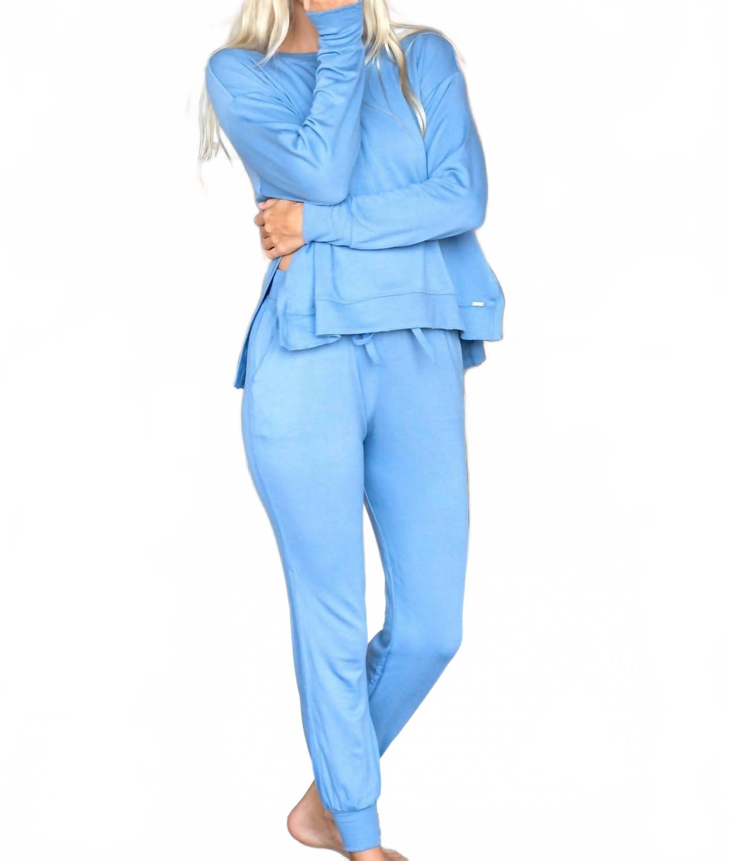 Брюки Sabina с отделкой твил в цвете индиго LVHR
Брюки Sabina с отделкой твил в цвете индиго LVHR