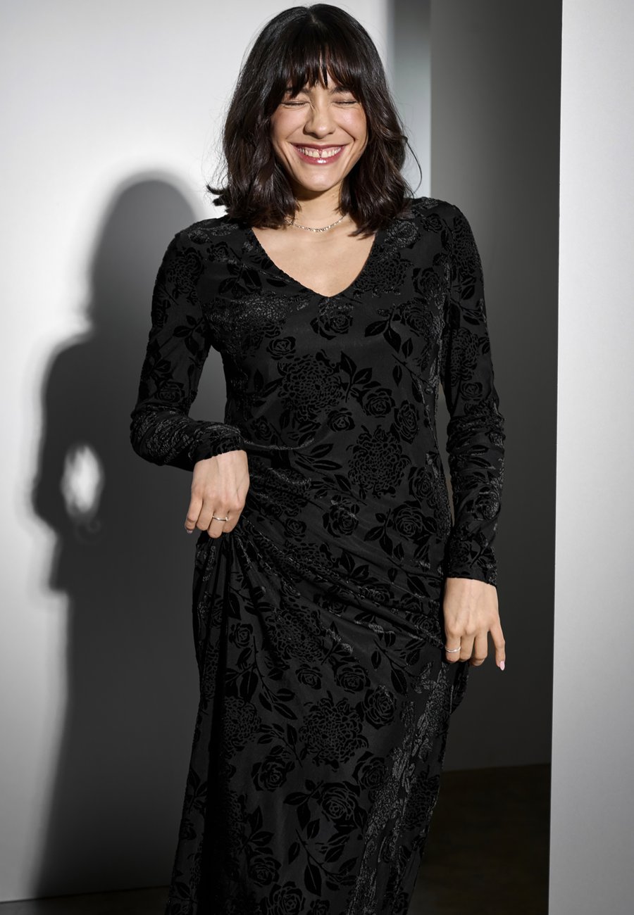 Платье Kaffe Cocktail dress / Party dress, Black Deep Cc/Black
Платье Kaffe Cocktail dress / Party dress, Black Deep Cc/Black