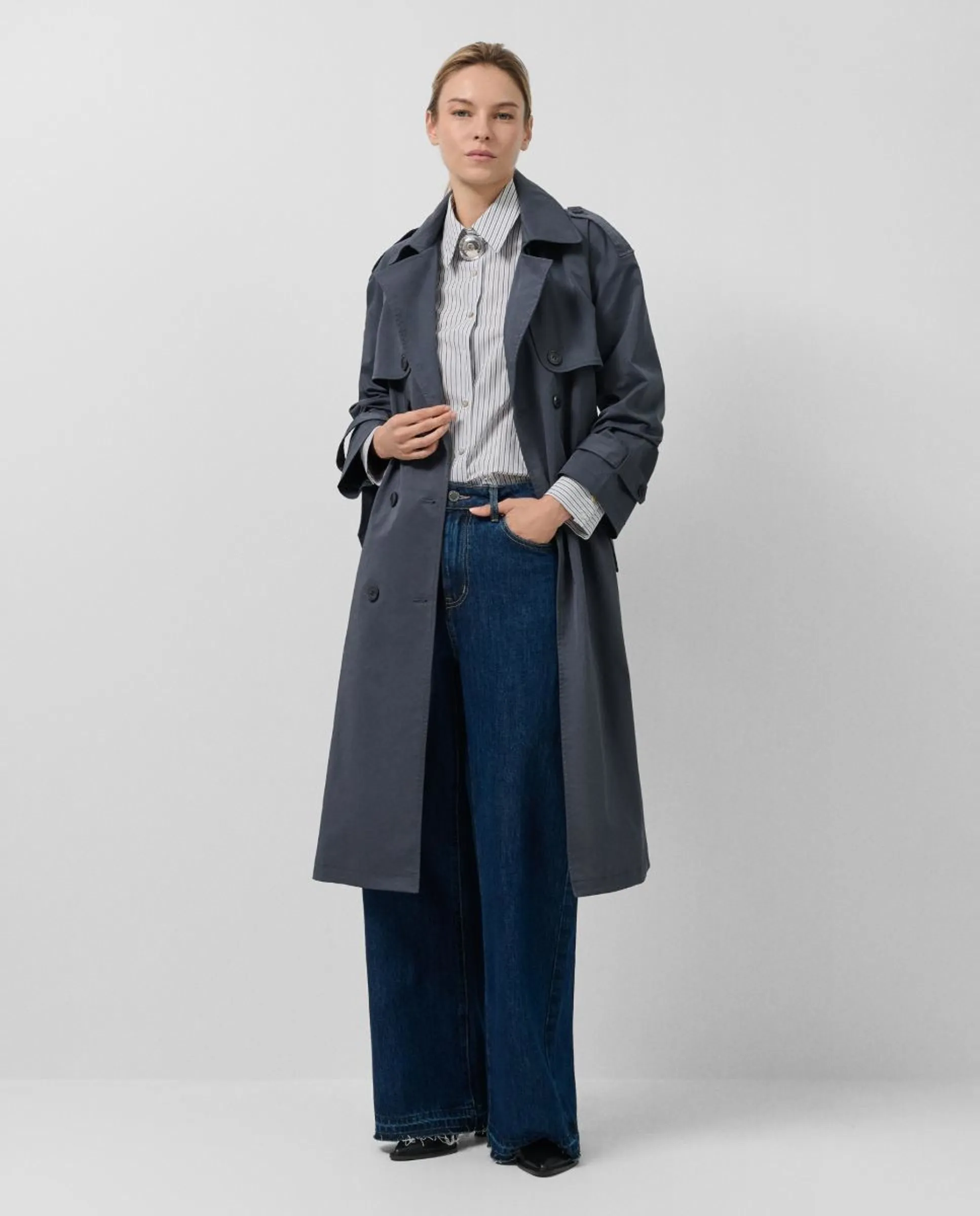 Классическая женская габардиновая куртка Roberto Verino, темно-синий
Классическая женская габардиновая куртка Roberto Verino, темно-синий