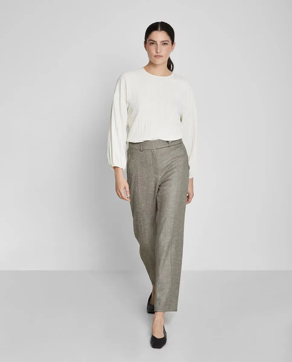 Женские укороченные брюки для офиса Trucco, бежевый
Женские укороченные брюки для офиса Trucco, бежевый