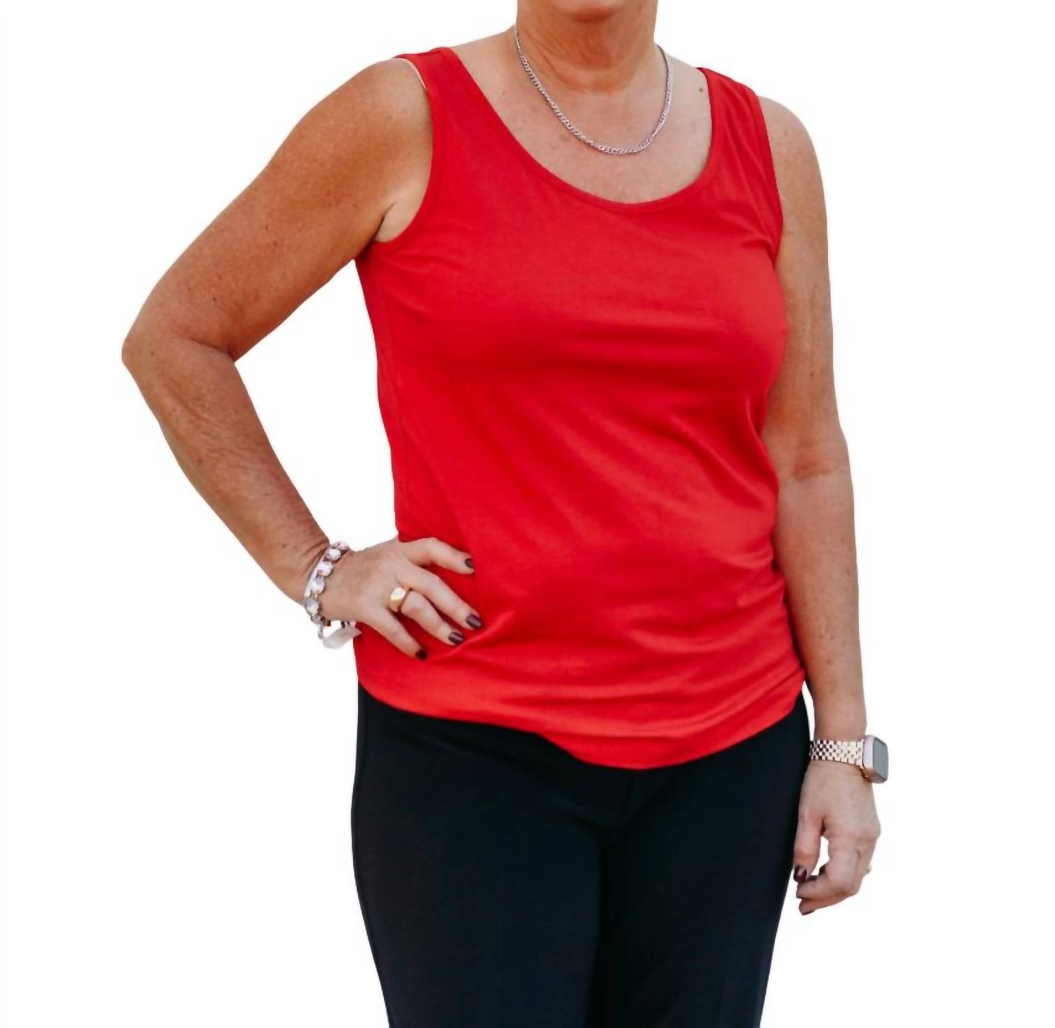 Майка из цельного трикотажа с двойным круглым вырезом ярко-красного цвета Multiples
Майка из цельного трикотажа с двойным круглым вырезом ярко-красного цвета Multiples