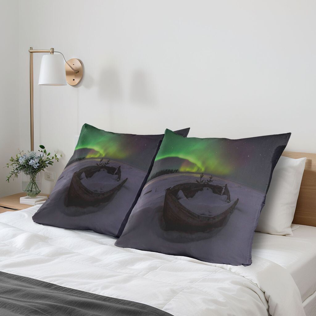 ABAKUHAUS Northern Lights Чехлы для подушки, комплект из 2 шт., Зимний пейзаж с деревянной лодкой Galaxy Cosmos, Чехол для подушки с декоративным принтом, 80 x 80 см, разноцветный
ABAKUHAUS Northern Lights Чехлы для подушки, комплект из 2 шт., Зимний пейзаж с деревянной лодкой Galaxy Cosmos, Чехол для подушки с декоративным принтом, 80 x 80 см, разноцветный