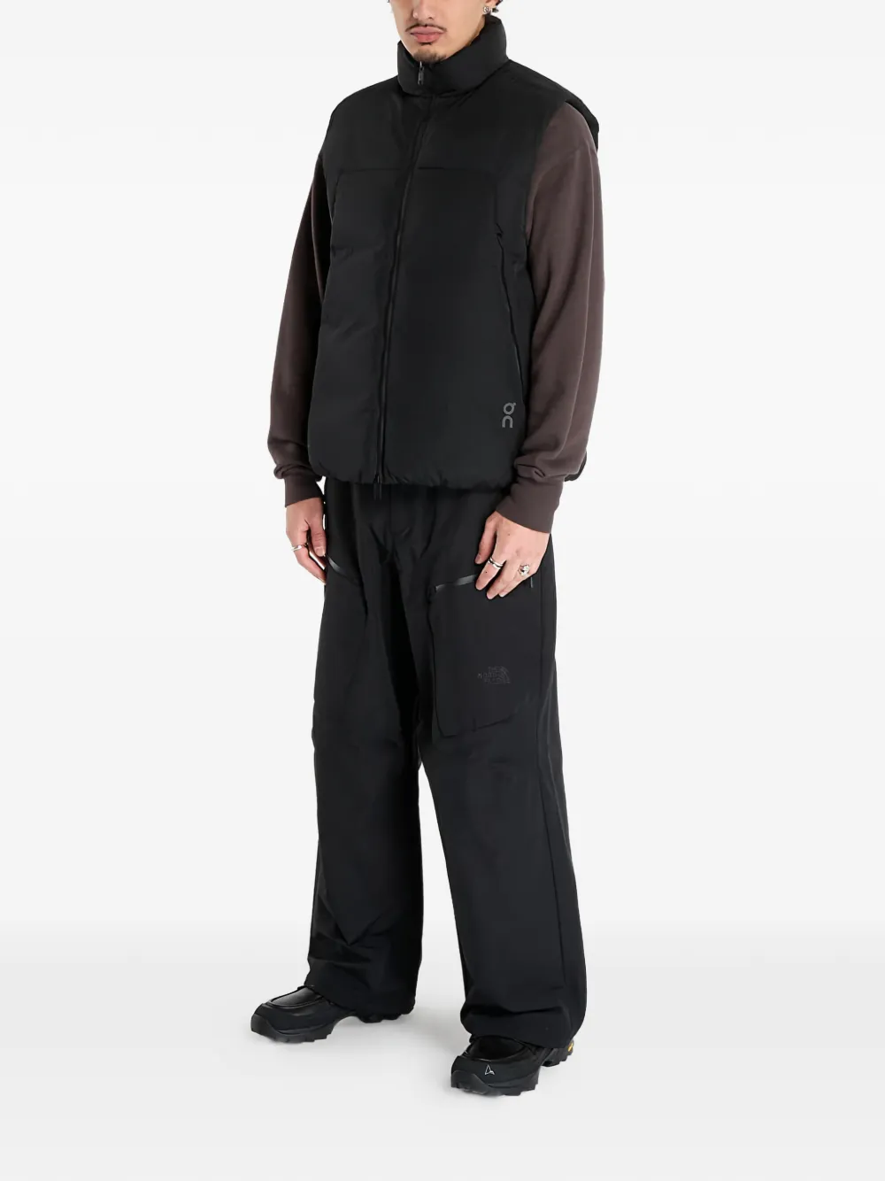 Пуховый жилет на каждый день On Running, черный
Пуховый жилет на каждый день On Running, черный