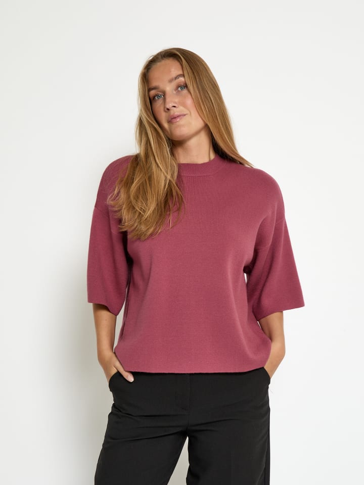 Футболка в цвете Roan Rouge minus
Футболка в цвете Roan Rouge minus