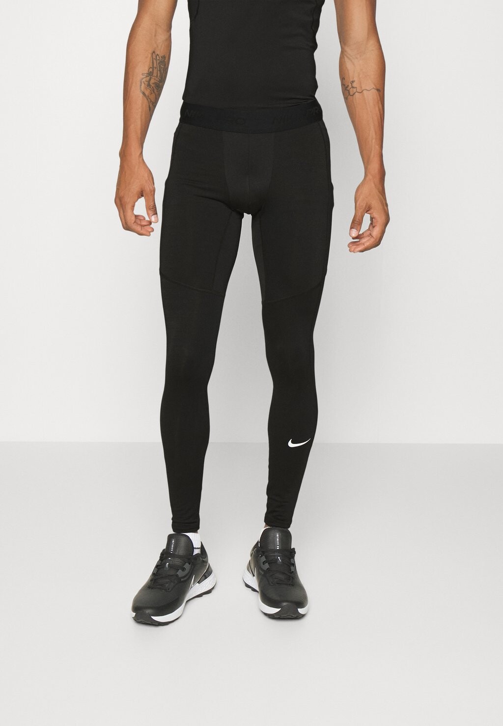 Спортивные брюки Nike M NP WARM TGHT, цвет Black/(White)
Спортивные брюки Nike M NP WARM TGHT, цвет Black/(White)