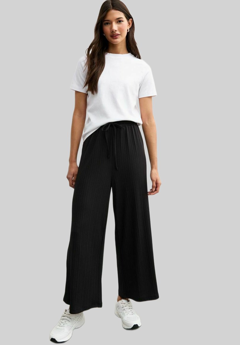 Брюки New Look PLISSE CROPPED WIDE LEG, Black
Брюки New Look PLISSE CROPPED WIDE LEG, Black
