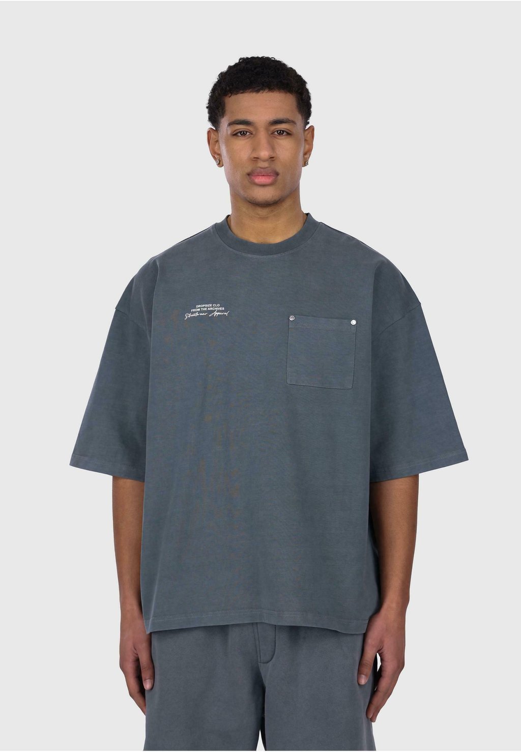 Футболка с принтом HEAVY OVERSIZE Dropsize, антрацит
Футболка с принтом HEAVY OVERSIZE Dropsize, антрацит