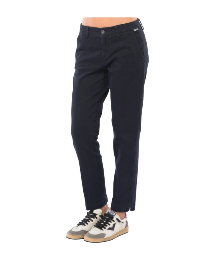 Синие брюки чинос с пуговицей с логотипом. Roy Roger'S, синий
Синие брюки чинос с пуговицей с логотипом. Roy Roger'S, синий