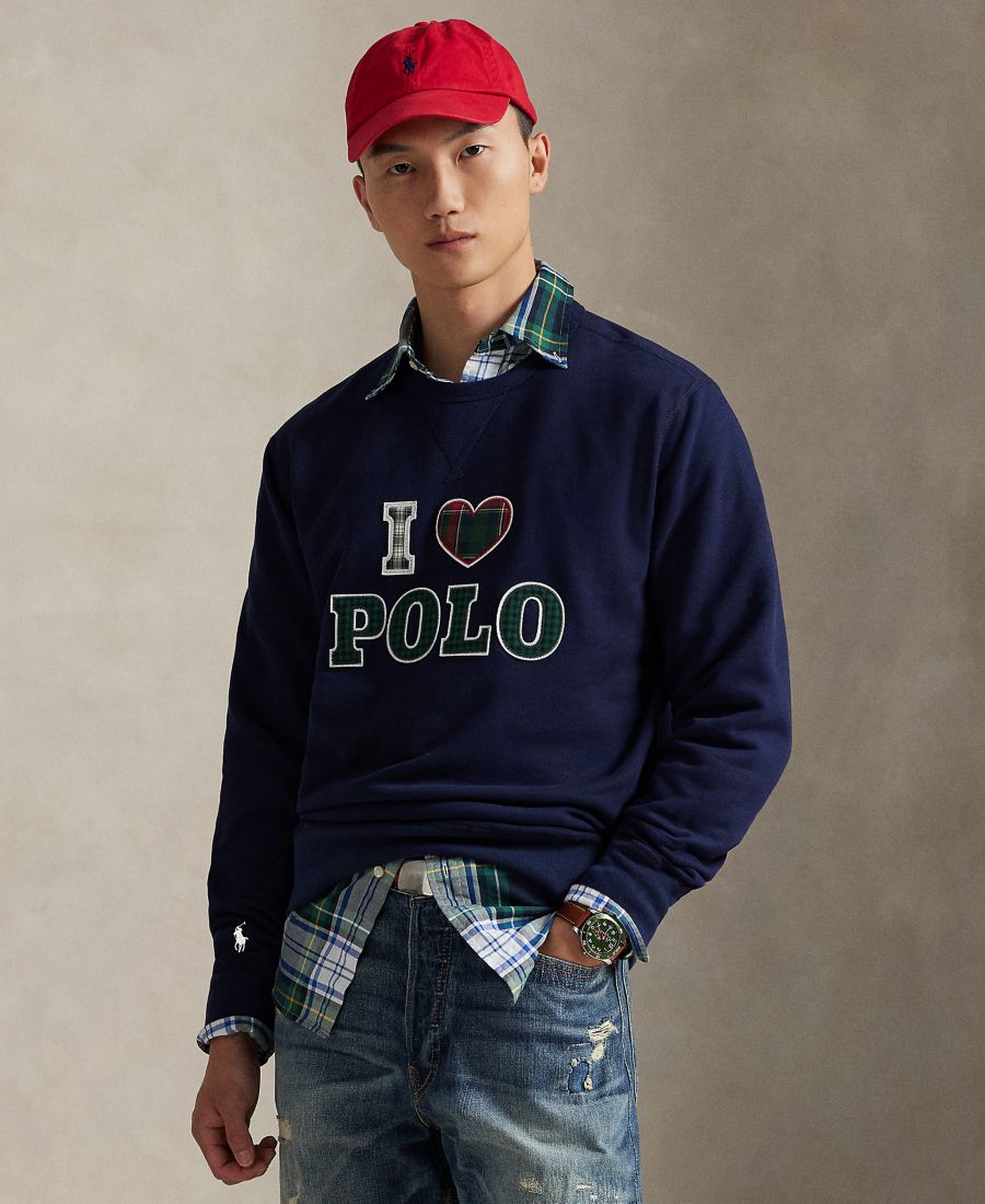 Мужская флисовая толстовка-поло RL с надписью "I Heart" Polo Ralph Lauren, Cruise Navy
Мужская флисовая толстовка-поло RL с надписью "I Heart" Polo Ralph Lauren, Cruise Navy