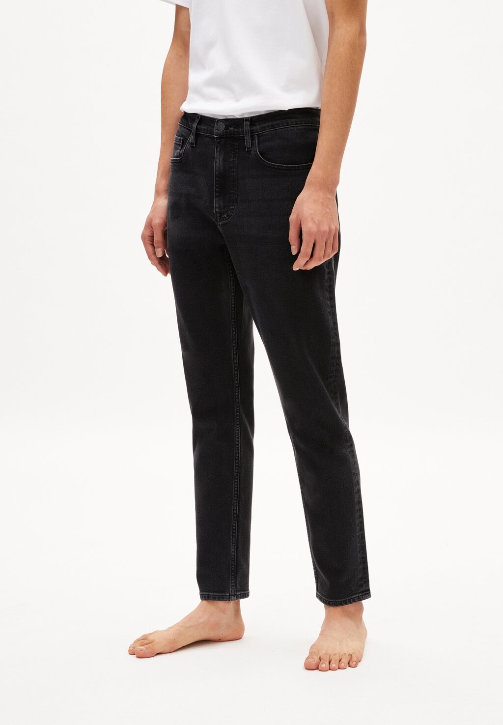 Джинсы Tapered Fit AARJO TARPA ARMEDANGELS, цвет black washed authentic
Джинсы Tapered Fit AARJO TARPA ARMEDANGELS, цвет black washed authentic