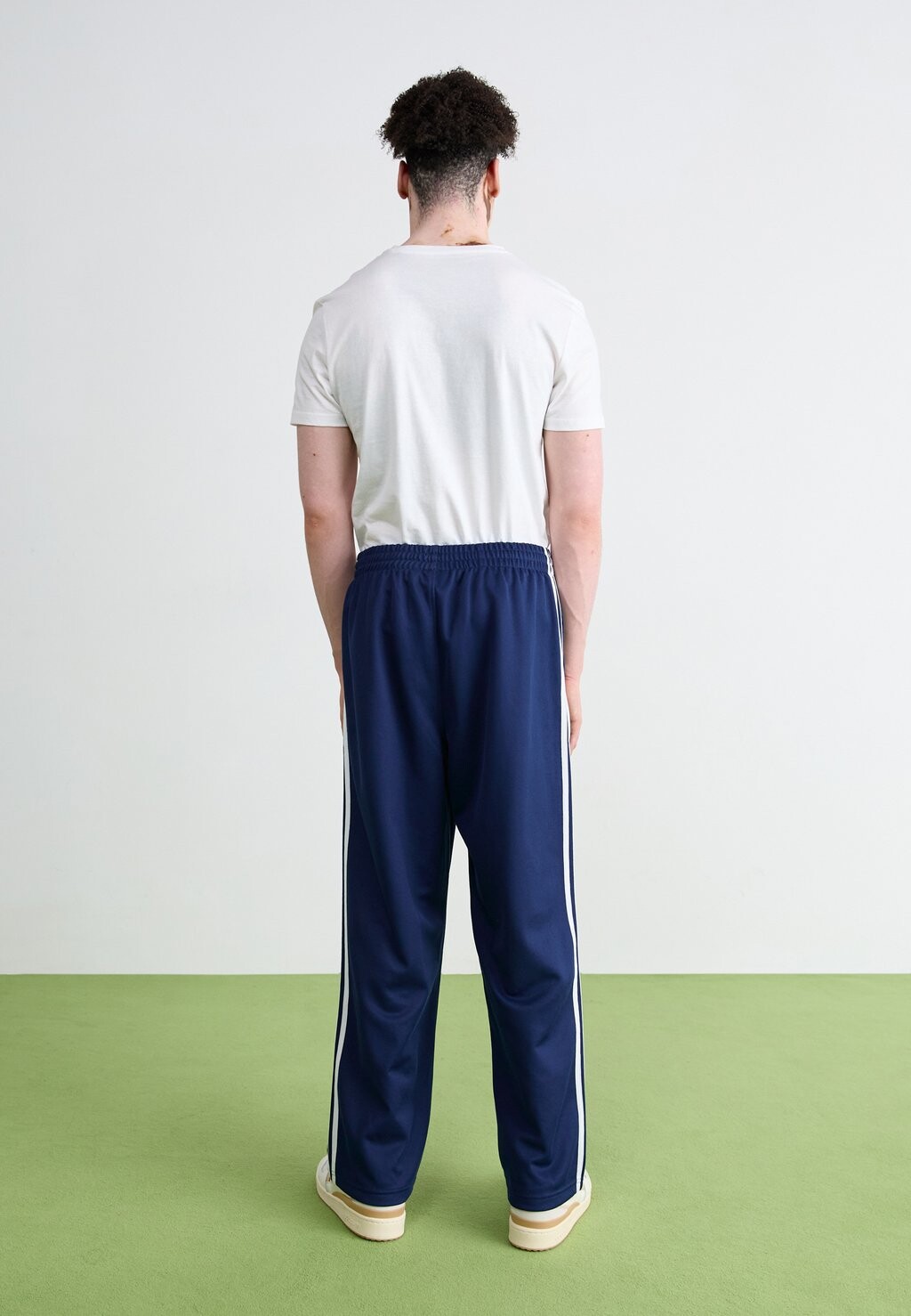 Спортивные брюки BAGGY adidas Originals, темно-синий
Спортивные брюки BAGGY adidas Originals, темно-синий