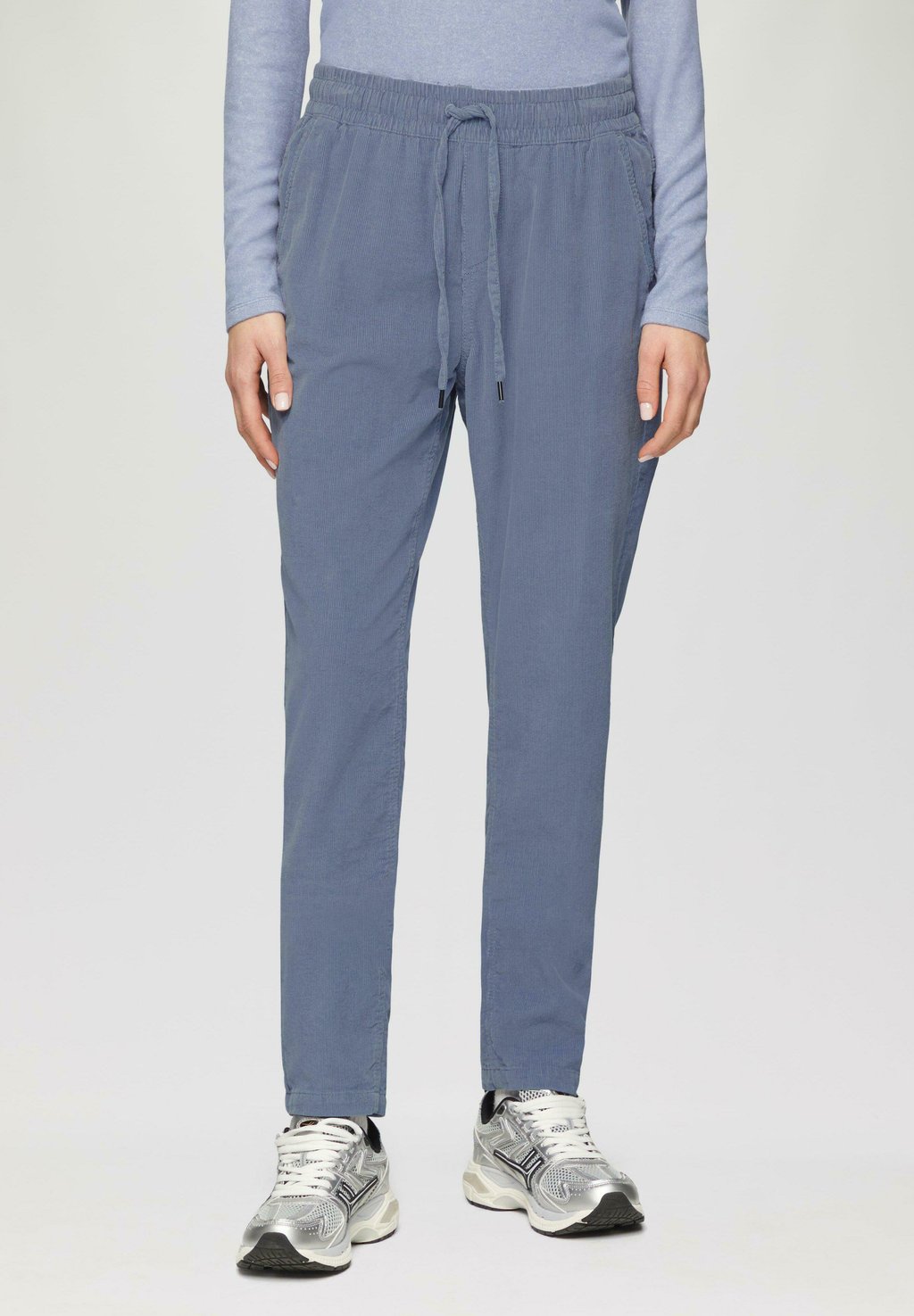 Спортивные брюки QS, светло-голубой
Спортивные брюки QS, светло-голубой