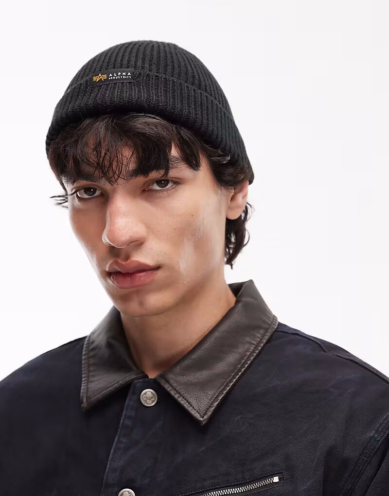 Черная шапочка-бини Dockers Alpha Industries
Черная шапочка-бини Dockers Alpha Industries