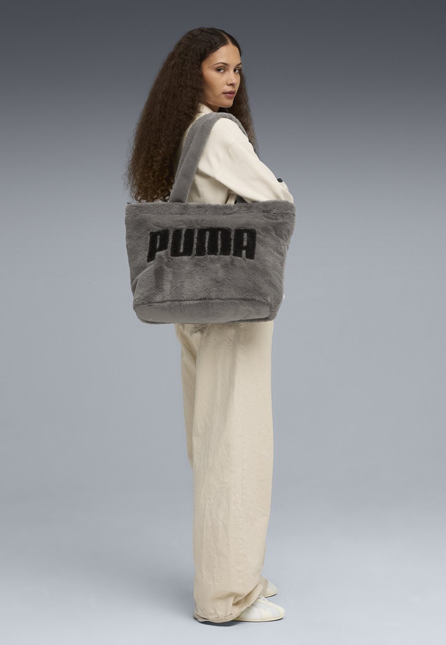 Сумка-шоппер Puma SHOPPER, Cast Iron/Grey
Сумка-шоппер Puma SHOPPER, Cast Iron/Grey