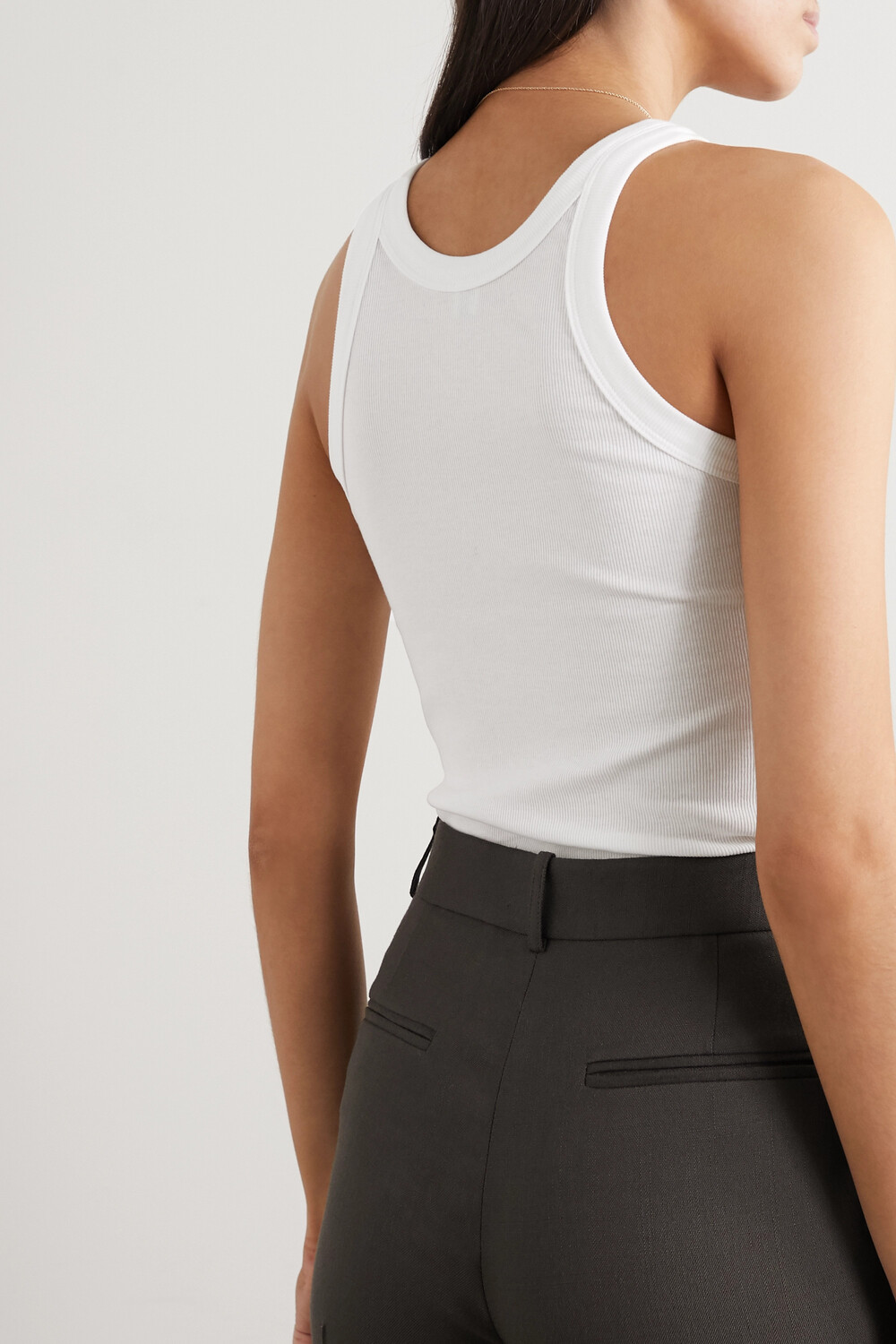 TOTEME + NET SUSTAIN Майка из органического хлопкового джерси стрейч в рубчик с закругленными краями, белый
TOTEME + NET SUSTAIN Майка из органического хлопкового джерси стрейч в рубчик с закругленными краями, белый