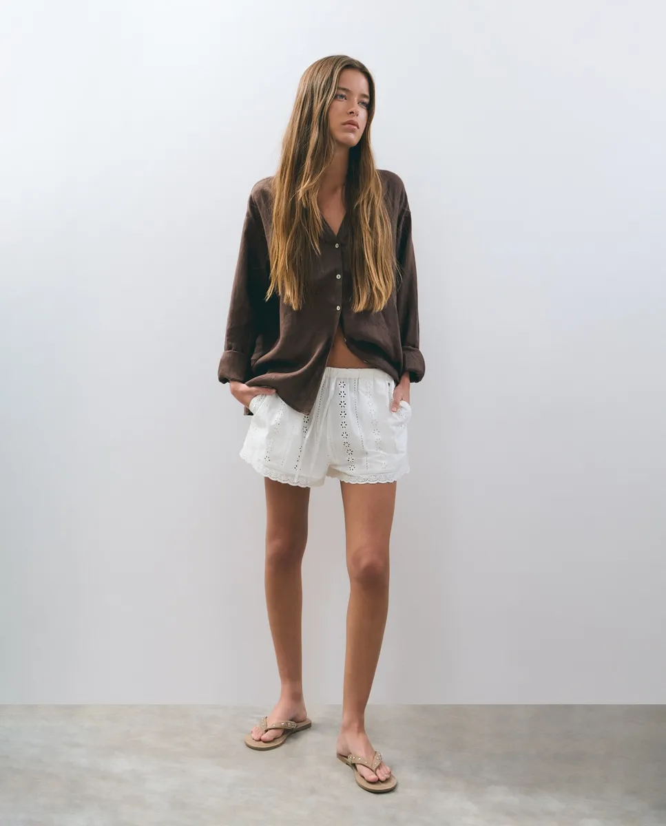 Женские шорты с вышивкой Brownie, белый
Женские шорты с вышивкой Brownie, белый