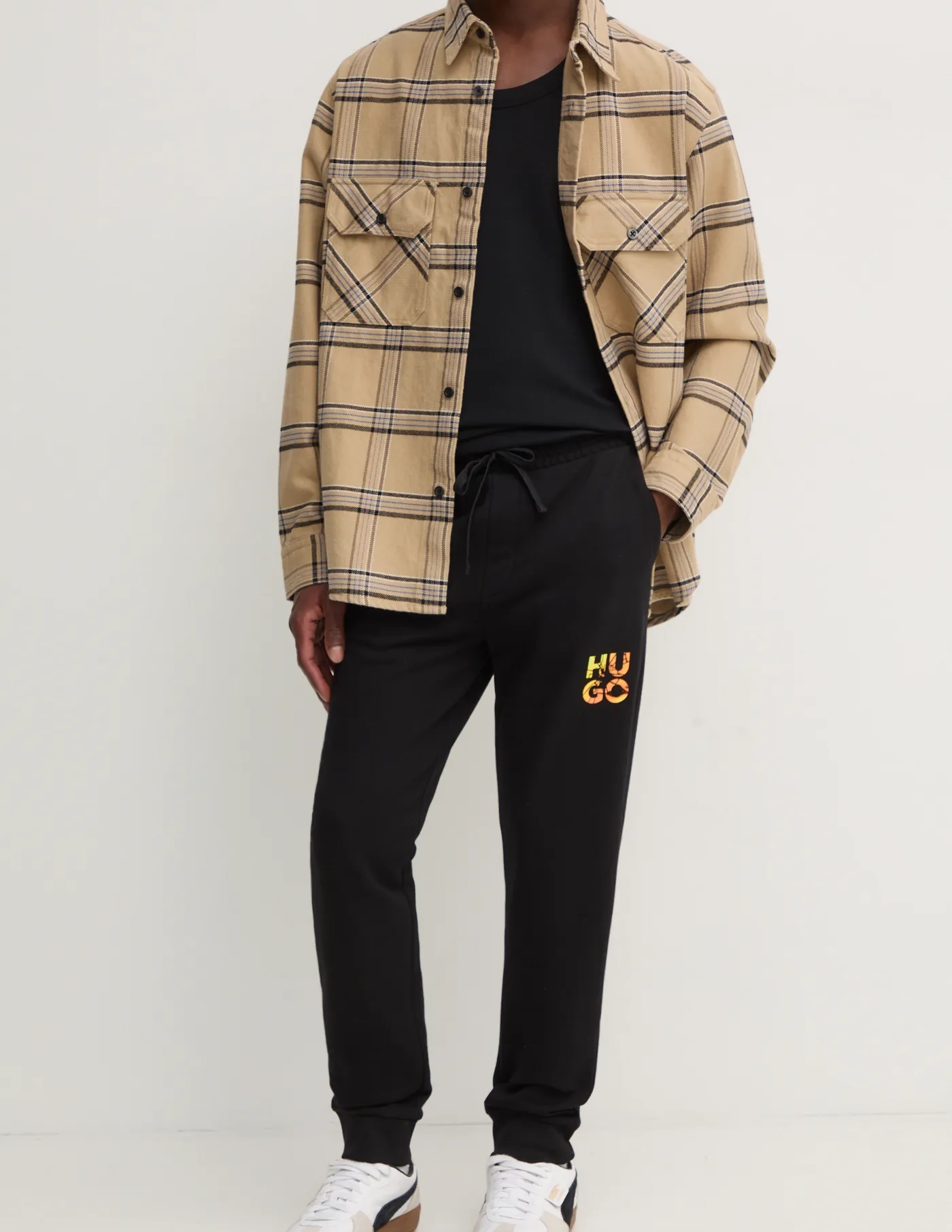 Хлопковые спортивные штаны HUGO, черный
Хлопковые спортивные штаны HUGO, черный