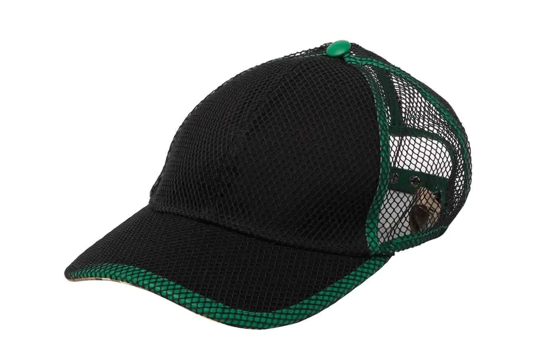 Бейсболка женская черная Burberry
Бейсболка женская черная Burberry