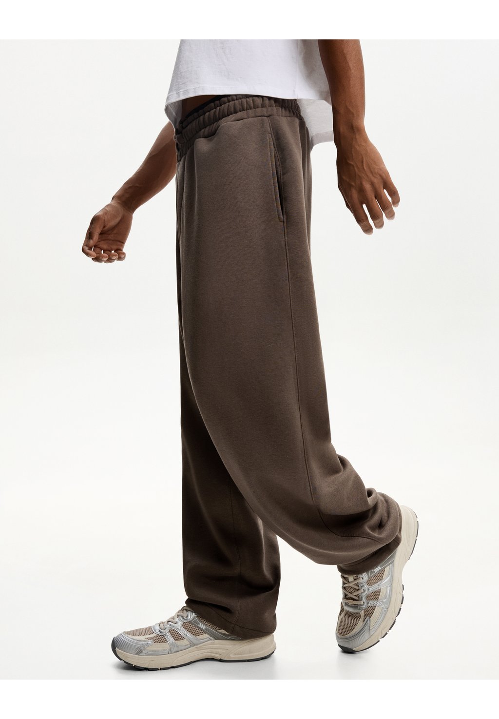 Спортивные брюки Bershka, темно-зеленый
Спортивные брюки Bershka, темно-зеленый