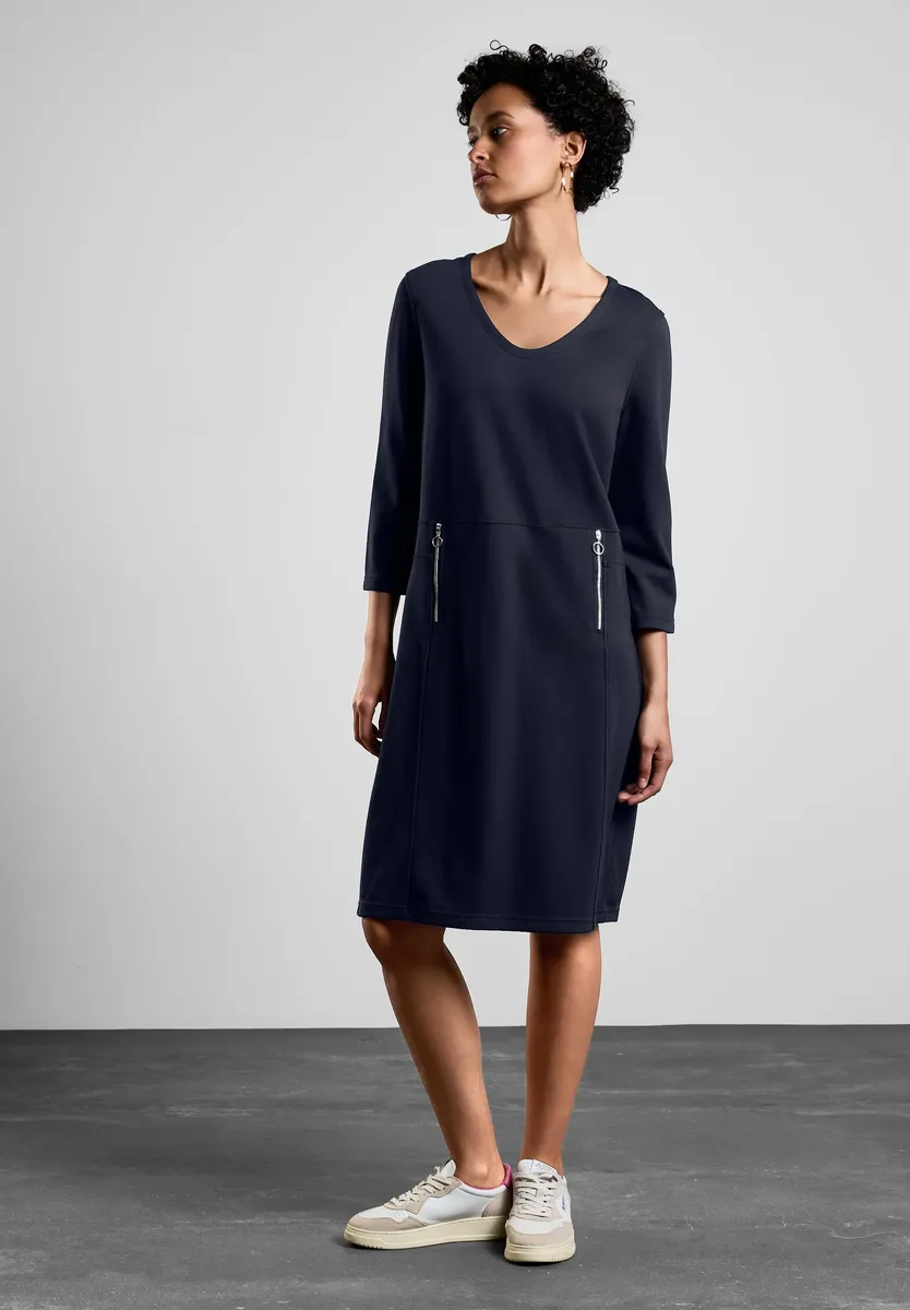 STREET ONE спортивное платье, длиной до колена, синий
STREET ONE спортивное платье, длиной до колена, синий