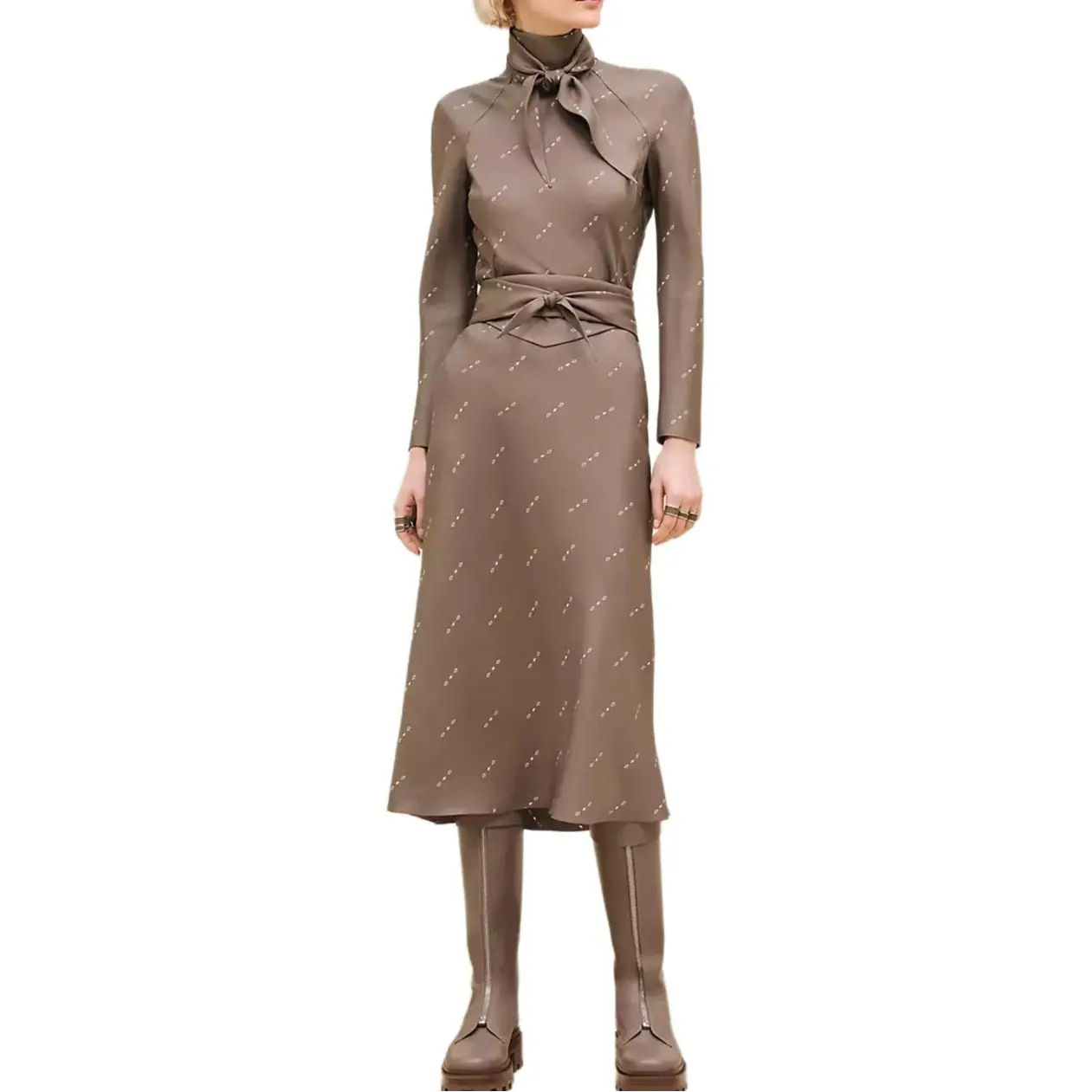 Длинное платье с длинными рукавами Women's Elephant Gray HERMES, серый
Длинное платье с длинными рукавами Women's Elephant Gray HERMES, серый