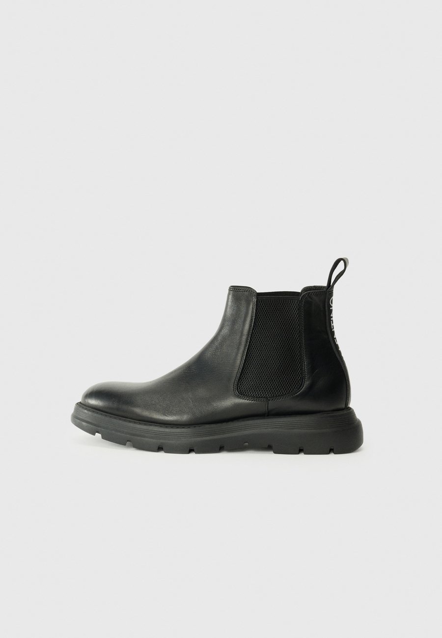Ботинки Valentino ROCKET, Black
Ботинки Valentino ROCKET, Black