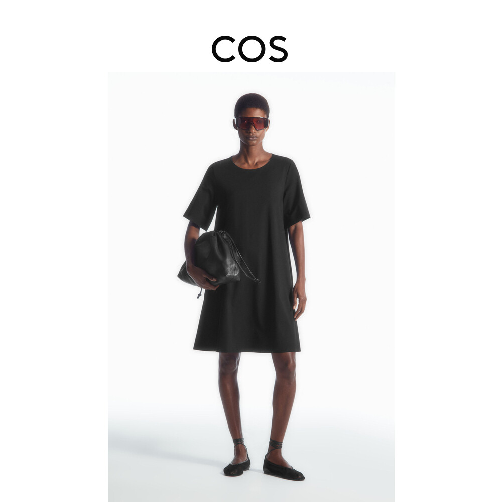 Платье женское Cos плиссированное, черный
Платье женское Cos плиссированное, черный