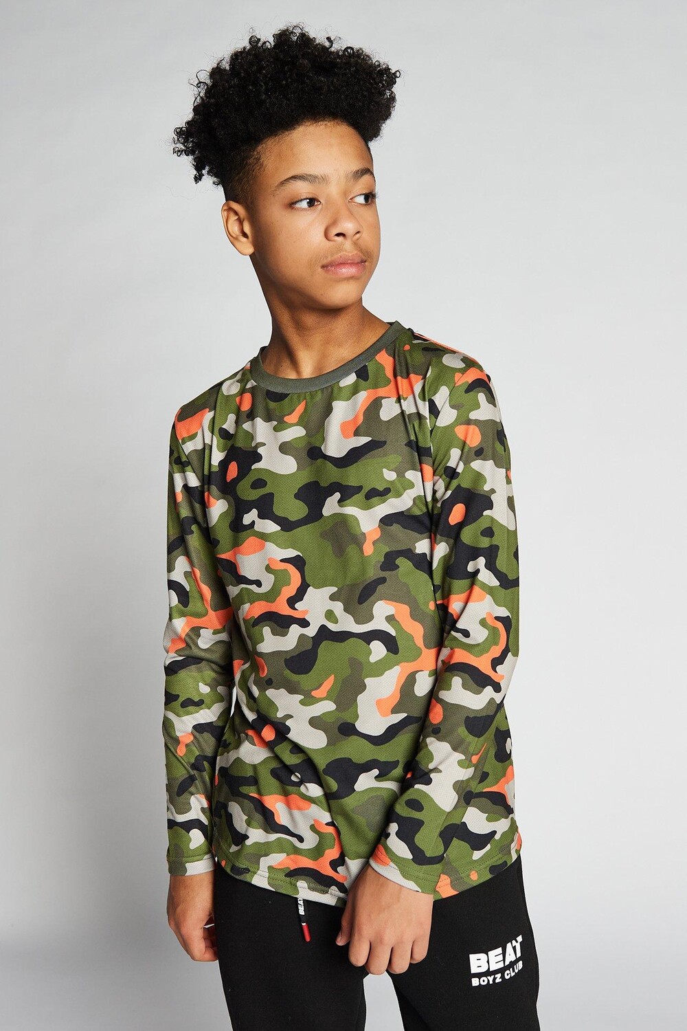Футболка с камуфляжным принтом Quarterpipe и длинными рукавами Beat Boyz Club, хаки
Футболка с камуфляжным принтом Quarterpipe и длинными рукавами Beat Boyz Club, хаки