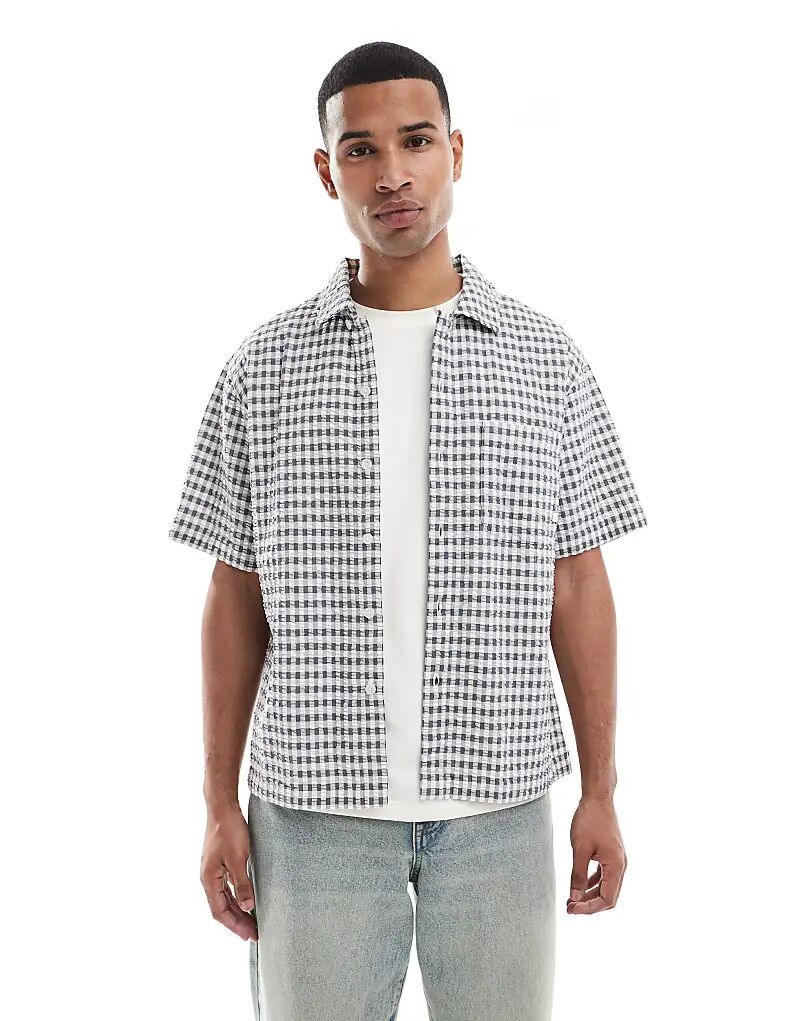 Рубашка Farah Kegan с короткими рукавами из сирсакера в клетку синего и белого цветов
Рубашка Farah Kegan с короткими рукавами из сирсакера в клетку синего и белого цветов