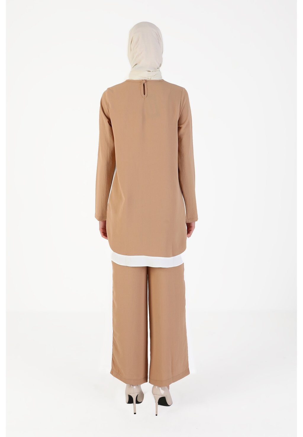 Комплект REFKA SET Modanisa, бежевый
Комплект REFKA SET Modanisa, бежевый