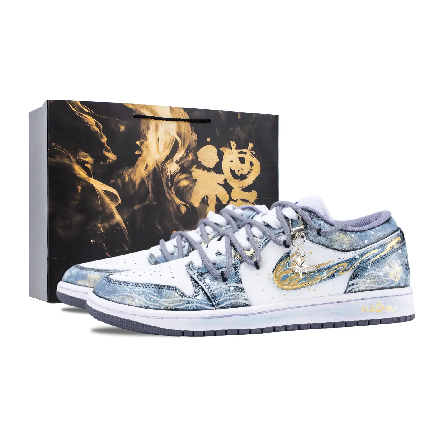 Jordan Air 1 Astra・Star Lan Abrasion Resistant Vintage Basketball Shoes мужские Gold Blue
Jordan Air 1 Astra・Star Lan Abrasion Resistant Vintage Basketball Shoes мужские Gold Blue