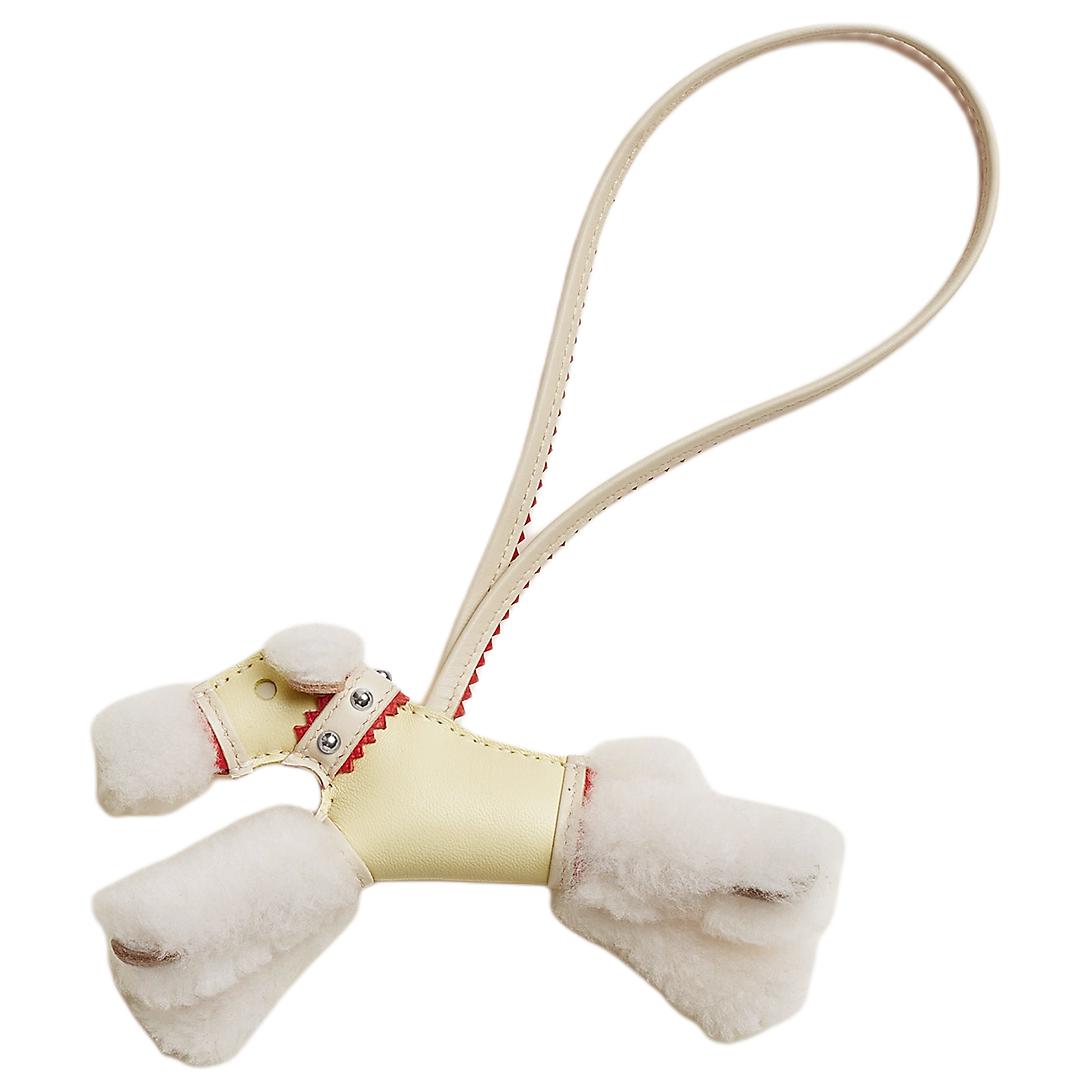 HERMES Сумка Hermès Budy из телячьей кожи Epsom аксессуар для женщин светло-бежевый и желтый Милтон и меловой белый и ярко-красный, Light Beige & Milton Yellow & Chalk White & Bright Red
HERMES Сумка Hermès Budy из телячьей кожи Epsom аксессуар для женщин светло-бежевый и желтый Милтон и меловой белый и ярко-красный, Light Beige & Milton Yellow & Chalk White & Bright Red