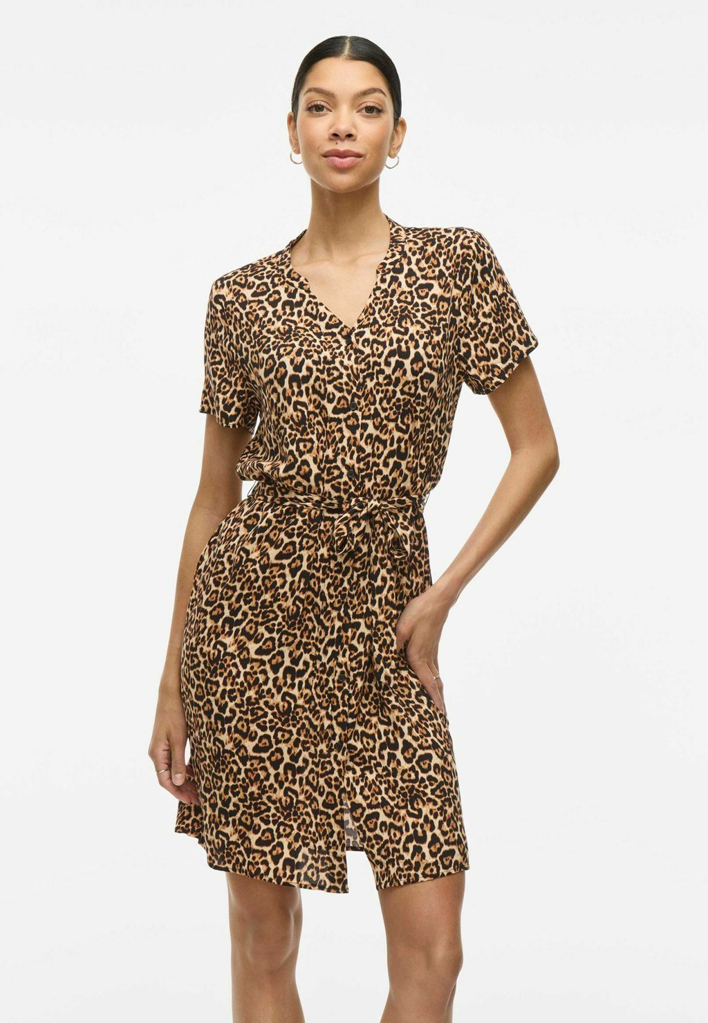 Платье-рубашка KURZ VILA, черный
Платье-рубашка KURZ VILA, черный