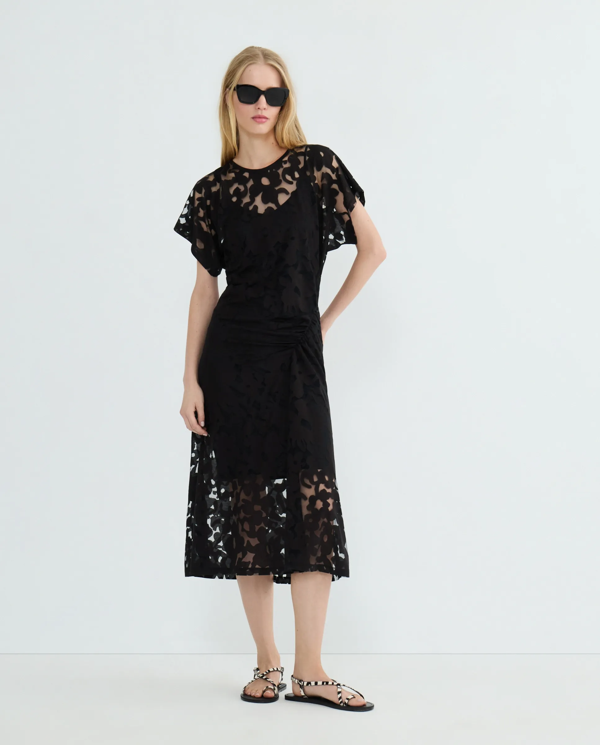 Платье с круглым вырезом и короткими рукавами Boss Orange, черный
Платье с круглым вырезом и короткими рукавами Boss Orange, черный