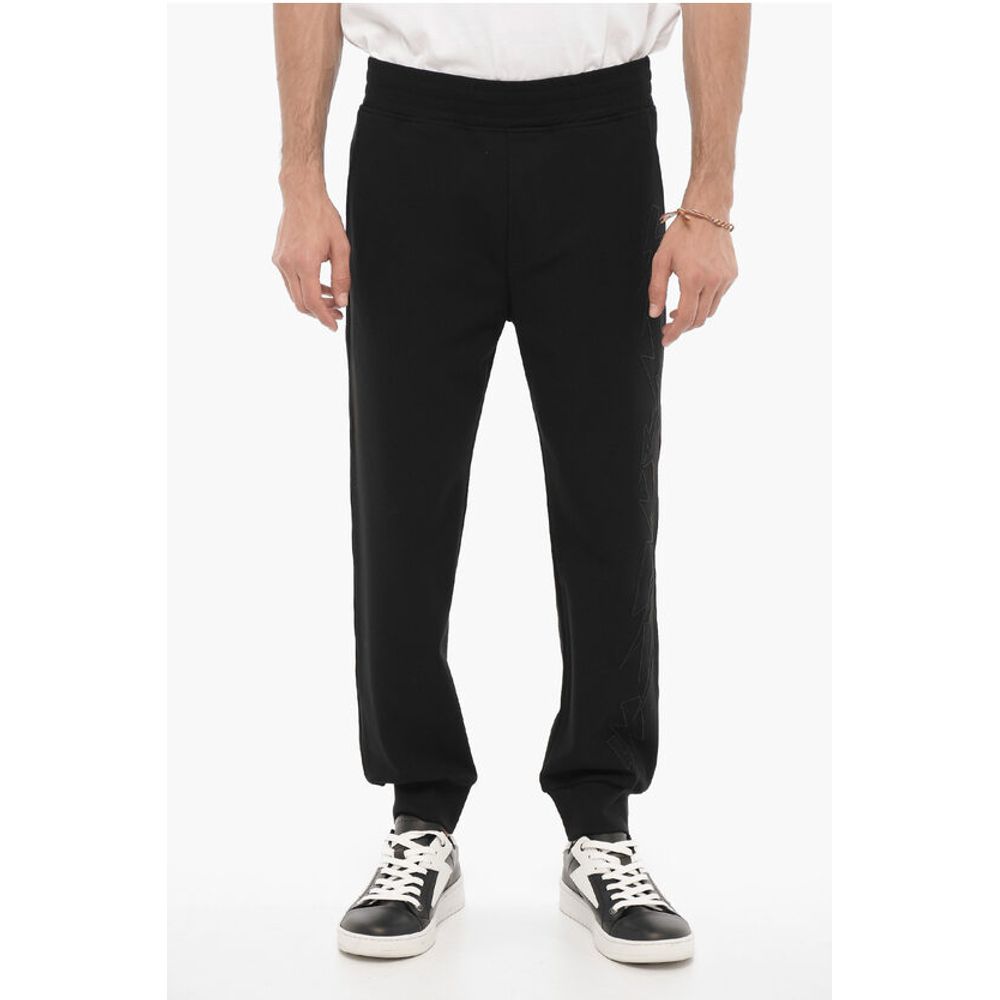 Спортивные брюки облегающего кроя JUMBLED BOLTS с вышивкой Neil Barrett, Black
Спортивные брюки облегающего кроя JUMBLED BOLTS с вышивкой Neil Barrett, Black