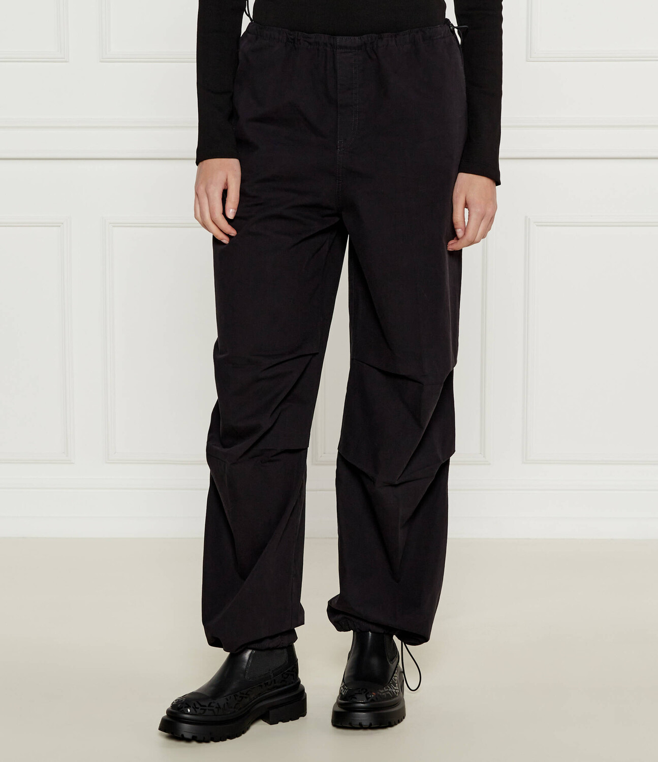 Брюки Hugo Blue jogger Hafisa-1-D_B Loose fit, черный
Брюки Hugo Blue jogger Hafisa-1-D_B Loose fit, черный