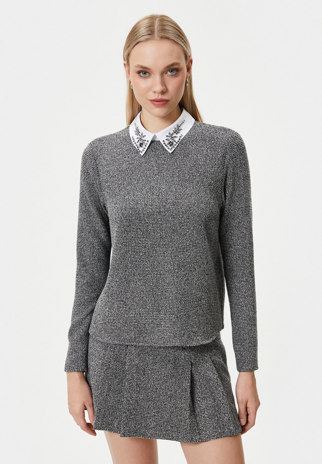 Блузка CLASSIC LONG SLEEVE GLITZ STONE DETAIL Koton, цвет black 
Блузка CLASSIC LONG SLEEVE GLITZ STONE DETAIL Koton, цвет black